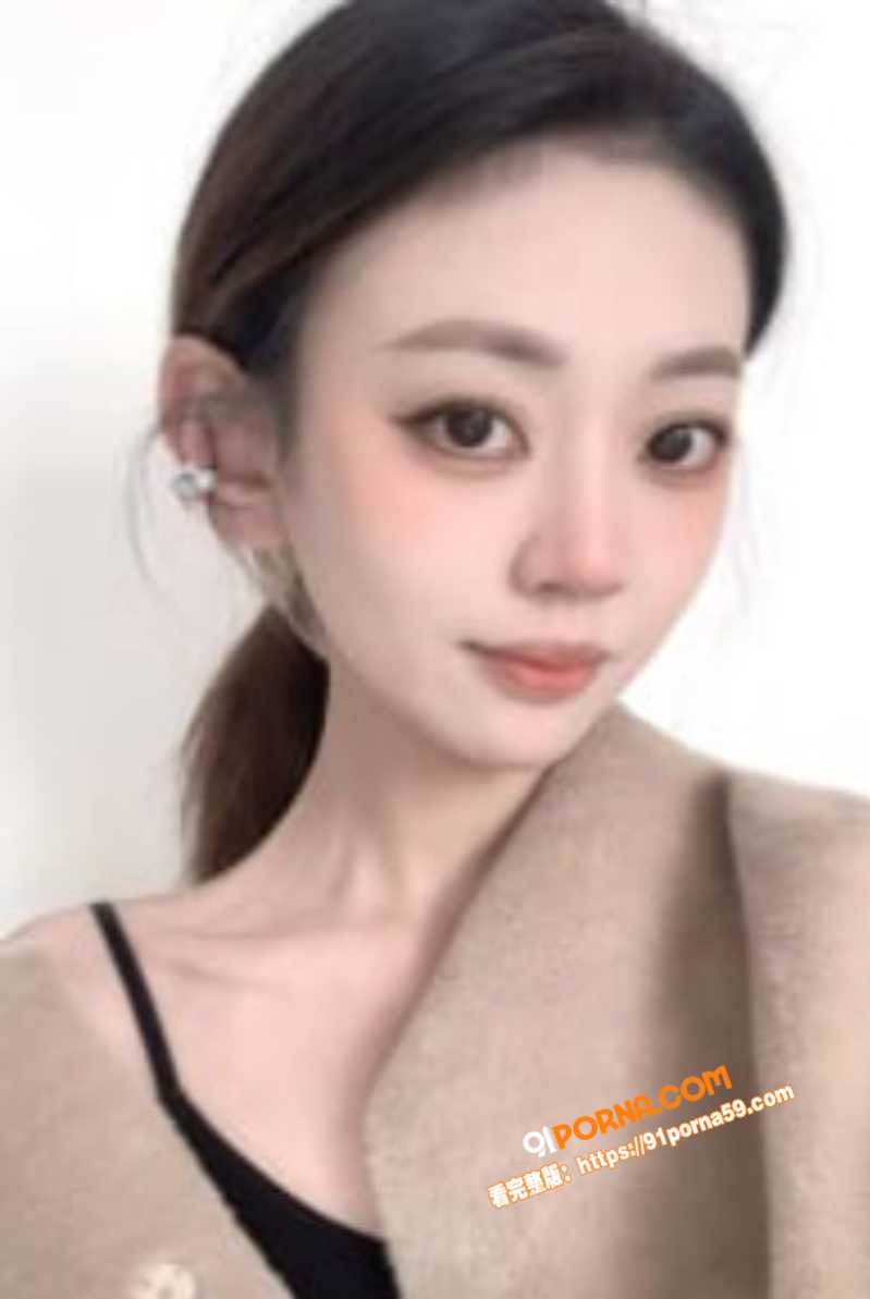 广州极品颜值少妇吴琼偷情...（2）
