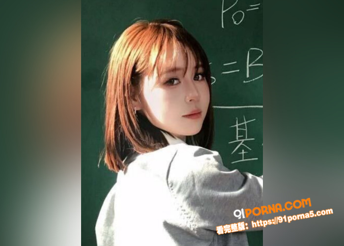 极品大奶嫂子性感旗袍 撅...（2）