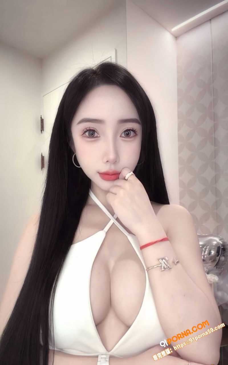 超高颜值奔驰女销售私密视...（4）