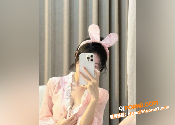 高颜值女大学生金主一万块...（1）